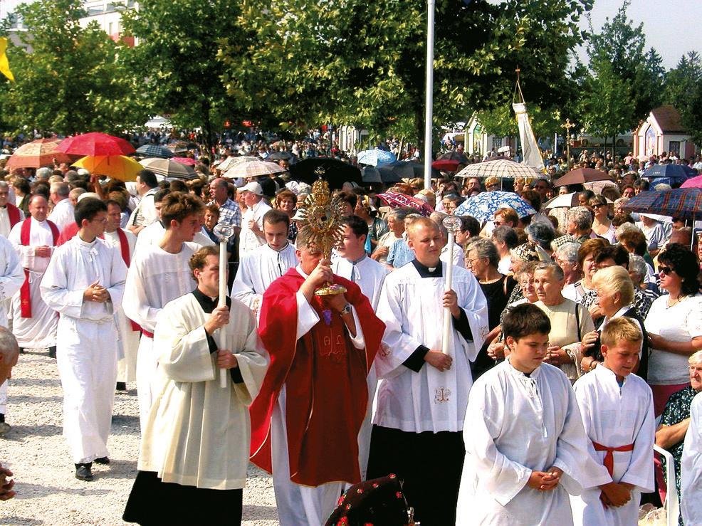 Die Prozession findet jedes Jahr im September statt, in der Woche, in der das Wunder namens Sveta Nedilja gefeiert wird