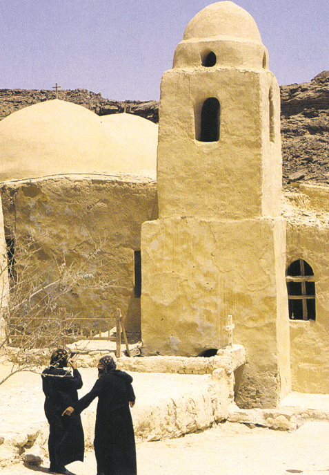 Altes koptisches Kloster, das dem Heiligen Paulus gewidmet ist, an der Küste des Roten Meeres
