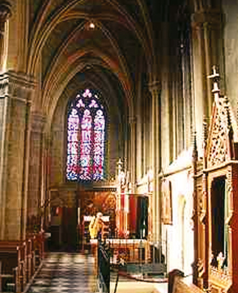 Das Feuerwunder (1465): Der Bauer rettet die Hostie unbeschädigt aus der brennenden Kirche
