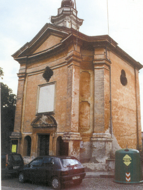 La cappella da cui è stato prelevato il Santissimo Sacramento. La tavoletta di pietra descrive il miracolo