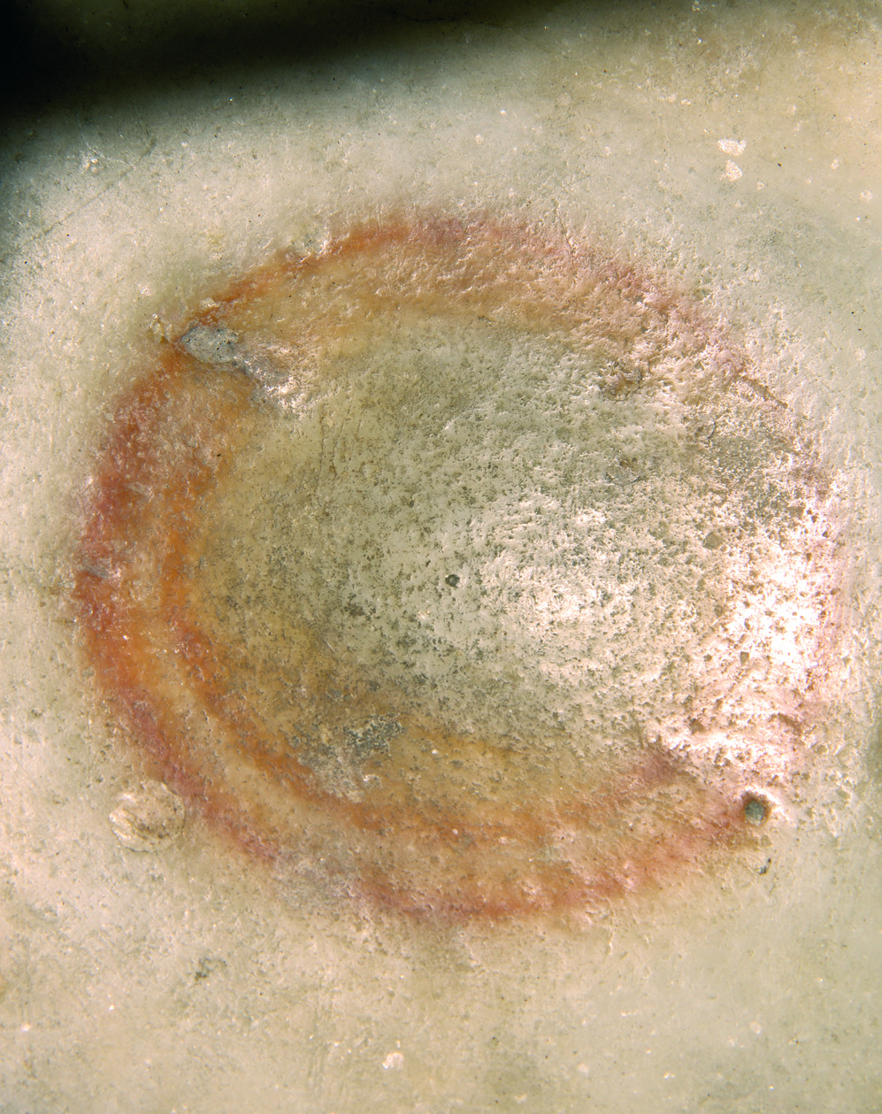 Particolare della macchia di Sangue lasciata dall'Ostia caduta Particolare dell'impronta lasciata dall'Ostia caduta sul