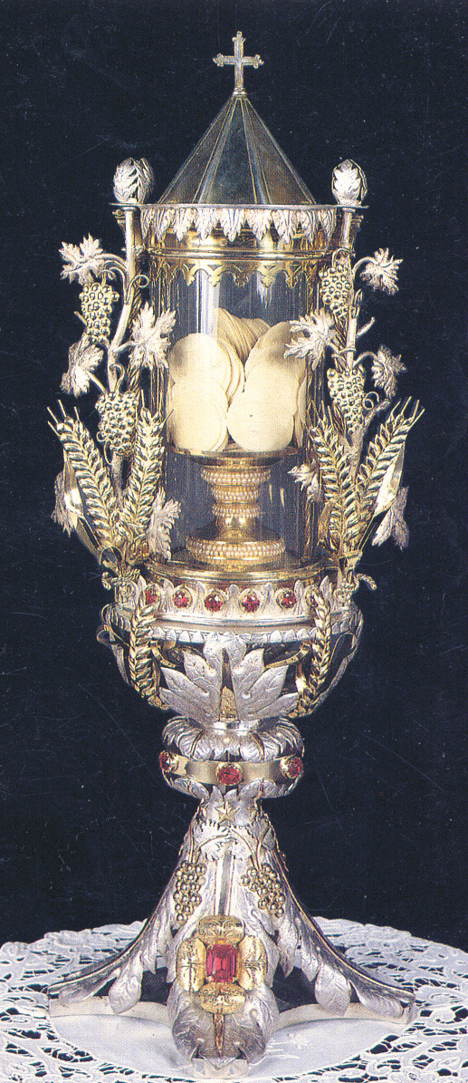 Le sacre ostie nell'ostensorio processionale non presentavano alcun segno di alterazione". Nel 1914, Papa San Pio X autorizzò una prova alla quale parteciparono