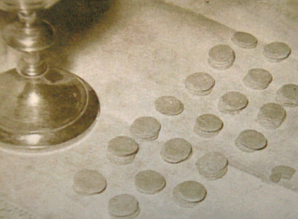 Sono stati effettuati quattordici test per verificare lo stato delle ostie. Quella più scientifica fu quella voluta da San Pio X nel 1914, alla quale parteciparono numerosi scienziati