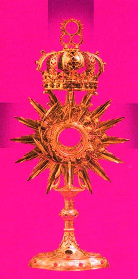 At the Eucharistic Shrine, the precious monstrances donated by the King (Wladyslaw) Jagiello are preserved and are still used for
