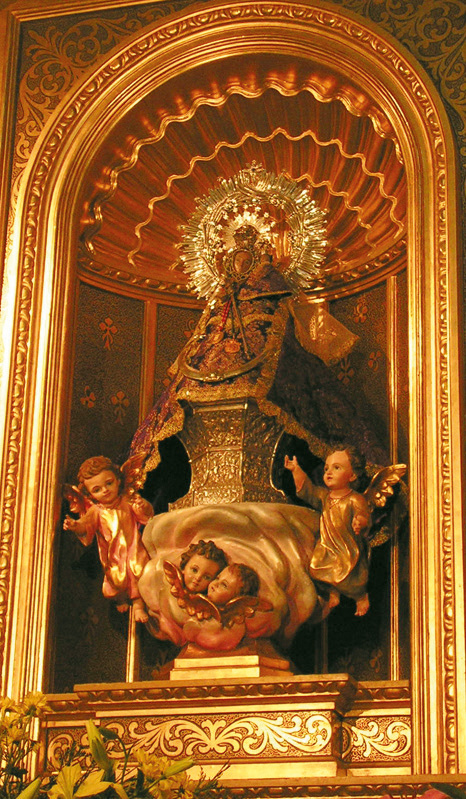 Architektonisches Detail und heiliges Denkmal, erhalten in der Wallfahrtskirche von Alcalá de Henares